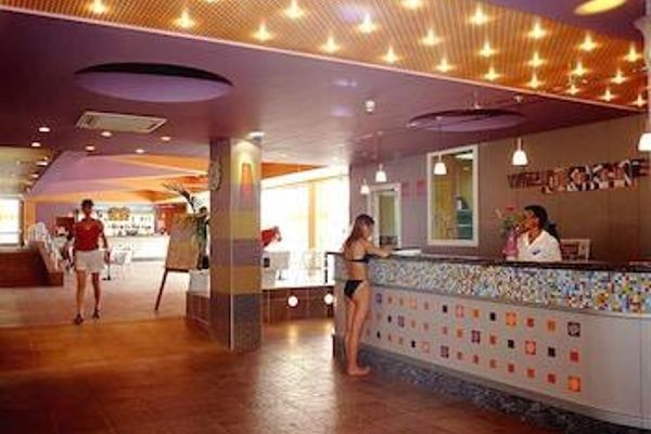 Hotel .Com (Albena)
